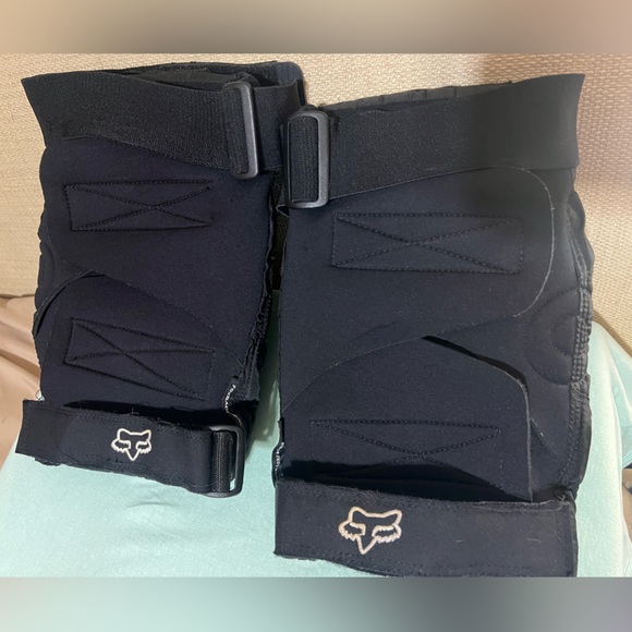 FOX BMX OR SKATE KNEE PADS. These are no longer made. Highly sought after. Used. - Picture 2 of 5